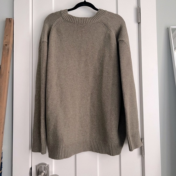 ANINE BING Rosie Cashmere V-Neck Oversized Sweater Olive Green - Picture 4 of 6